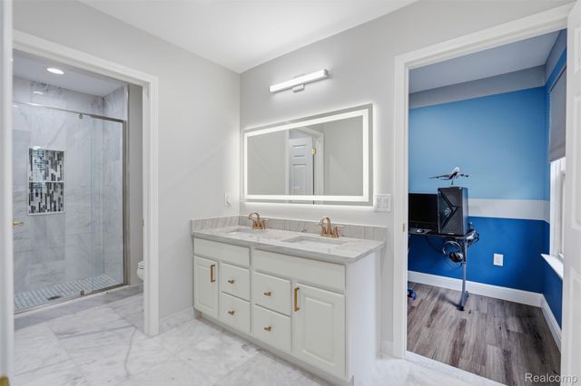 4212 April Lane, Sterling Heights, MI 48310