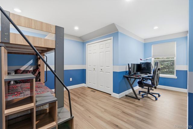 4212 April Lane, Sterling Heights, MI 48310