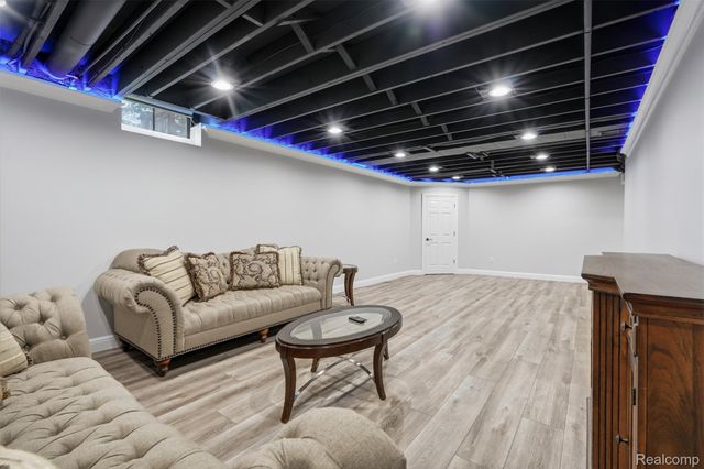 4212 April Lane, Sterling Heights, MI 48310