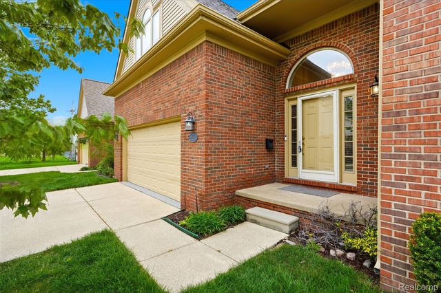 4212 April Lane, Sterling Heights, MI 48310