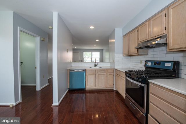 1216 OGDEN ST, Philadelphia, PA 19123