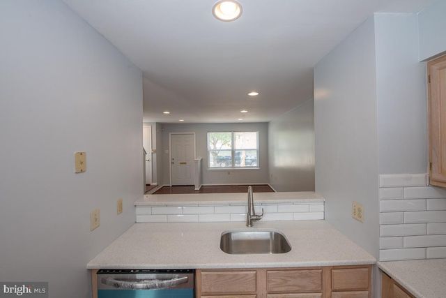 1216 OGDEN ST, Philadelphia, PA 19123