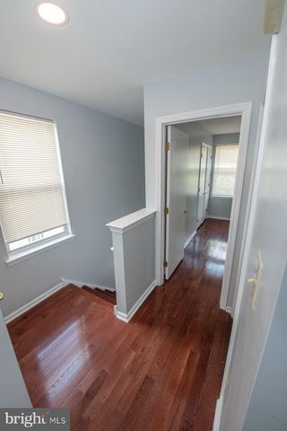 1216 OGDEN ST, Philadelphia, PA 19123