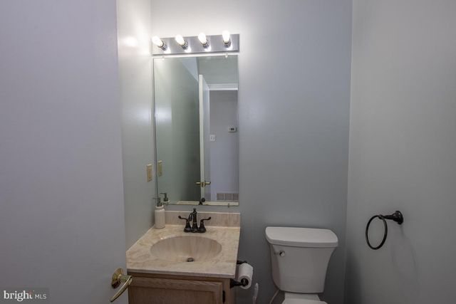 1216 OGDEN ST, Philadelphia, PA 19123