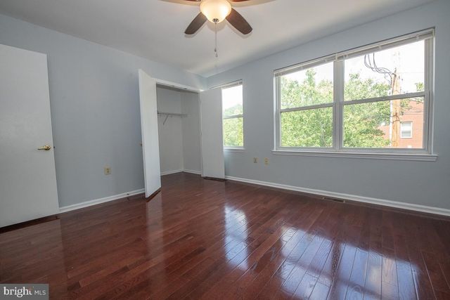 1216 OGDEN ST, Philadelphia, PA 19123