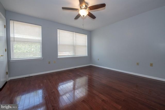 1216 OGDEN ST, Philadelphia, PA 19123