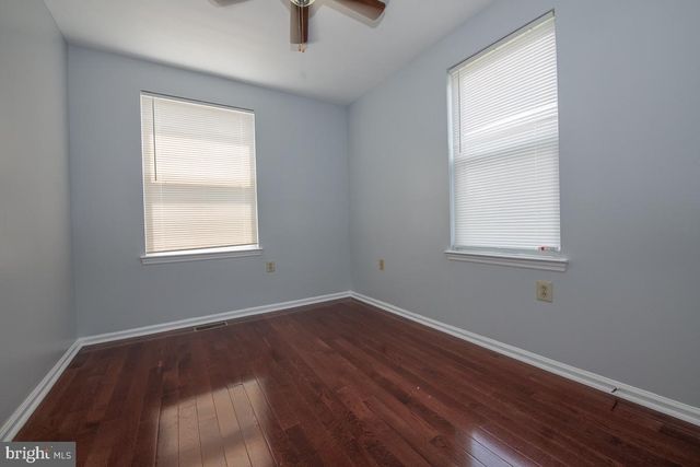 1216 OGDEN ST, Philadelphia, PA 19123