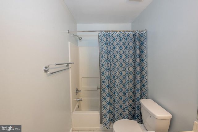 1216 OGDEN ST, Philadelphia, PA 19123