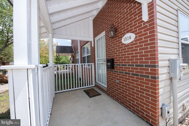 1216 OGDEN ST, Philadelphia, PA 19123