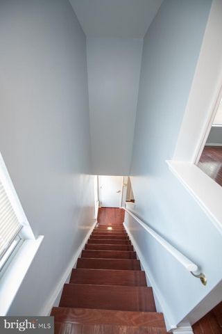 1216 OGDEN ST, Philadelphia, PA 19123