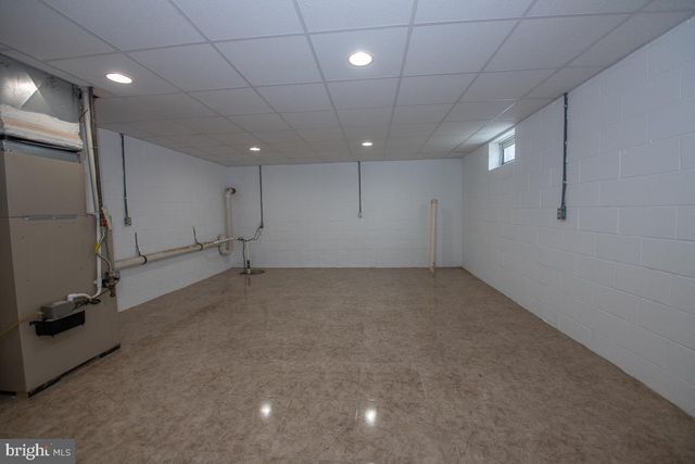 1216 OGDEN ST, Philadelphia, PA 19123