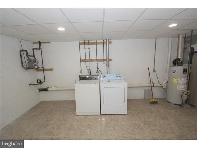 1216 OGDEN ST, Philadelphia, PA 19123