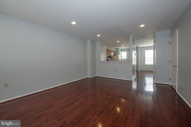 1216 OGDEN ST, Philadelphia, PA 19123
