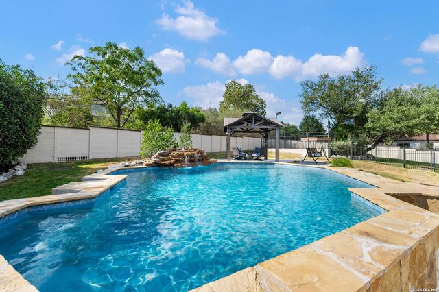 7 Remington Run, San Antonio, TX 78258
