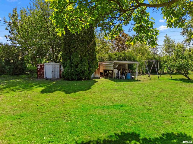 2812 DEVERON Circle, Pekin, IL 61554