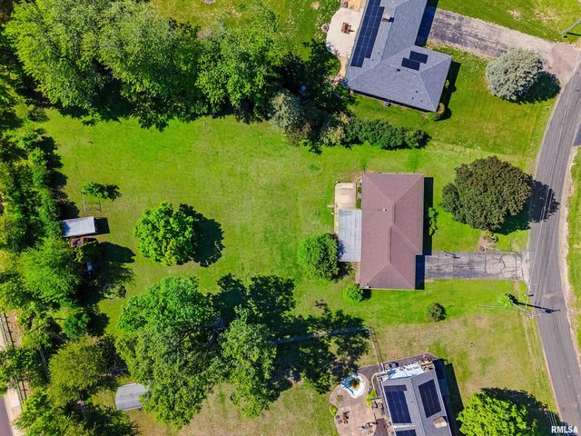 2812 DEVERON Circle, Pekin, IL 61554