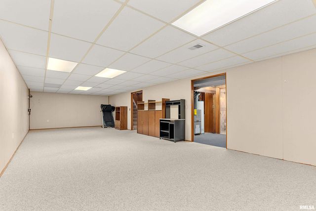 2812 DEVERON Circle, Pekin, IL 61554