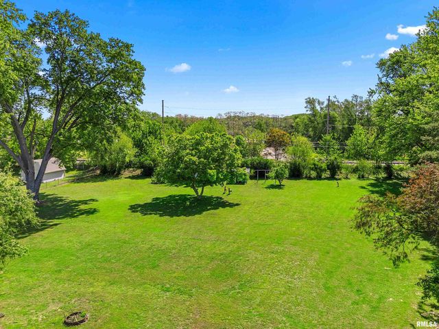 2812 DEVERON Circle, Pekin, IL 61554