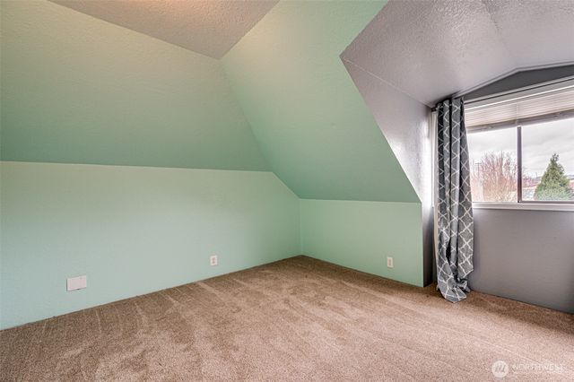 656 Davidson Avenue, Woodland, WA 98674