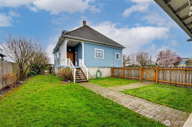 656 Davidson Avenue, Woodland, WA 98674