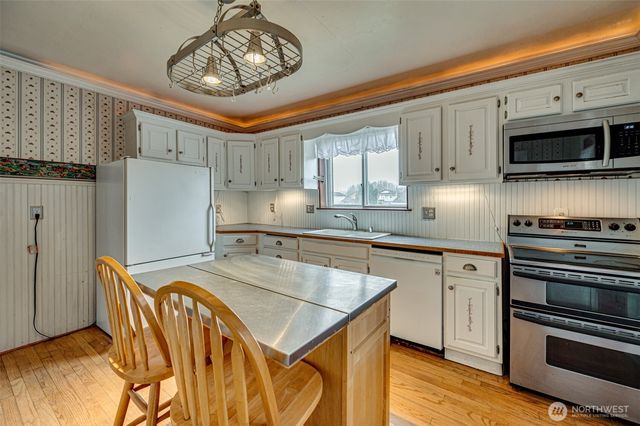 656 Davidson Avenue, Woodland, WA 98674