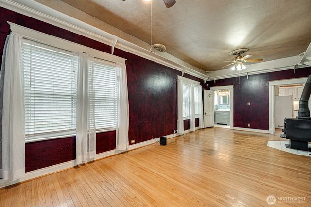 656 Davidson Avenue, Woodland, WA 98674