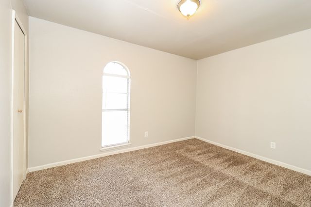 2918 Rayswood Drive, Carrollton, TX 75007