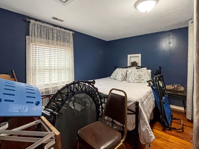 1880 E RTE M, Hartsburg, MO 65039