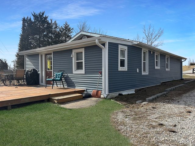 1880 E RTE M, Hartsburg, MO 65039