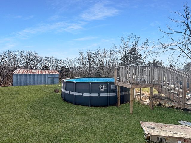 1880 E RTE M, Hartsburg, MO 65039