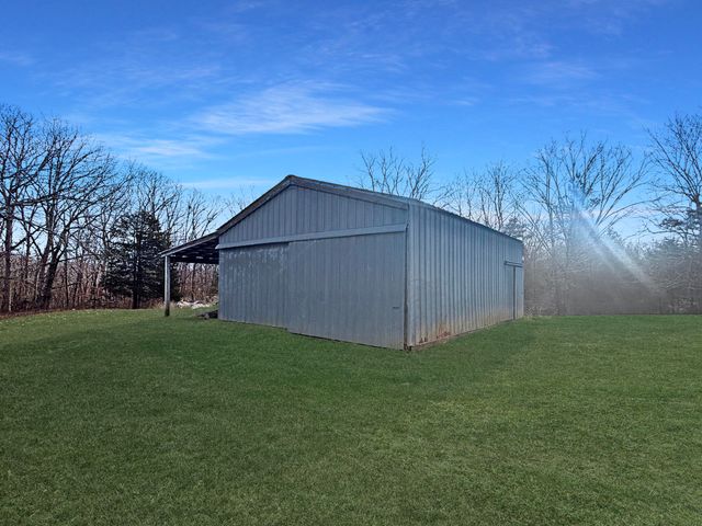 1880 E RTE M, Hartsburg, MO 65039