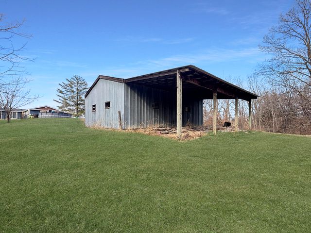 1880 E RTE M, Hartsburg, MO 65039