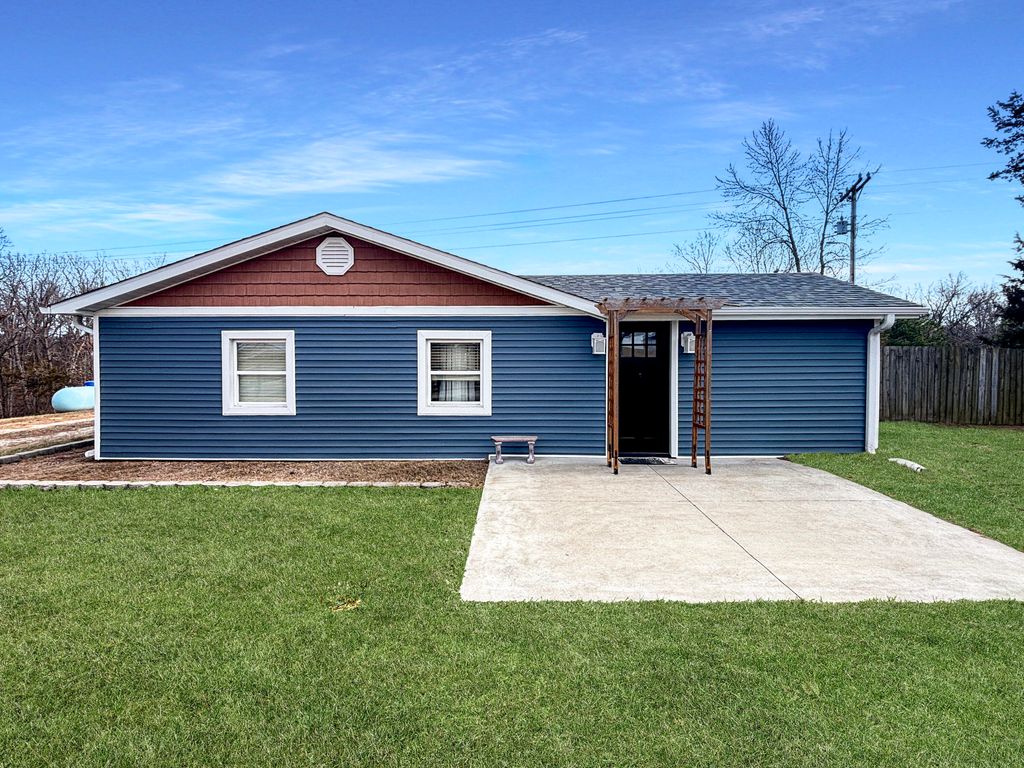 1880 E RTE M, Hartsburg, MO 65039