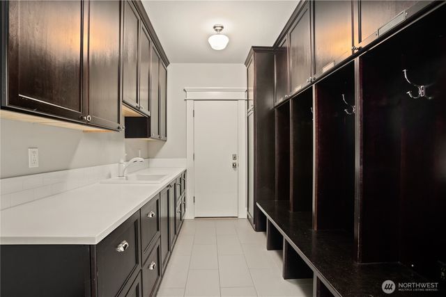 8612 SE 36th Street, Mercer Island, WA 98040