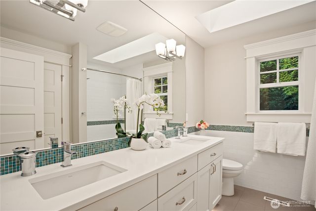 8612 SE 36th Street, Mercer Island, WA 98040