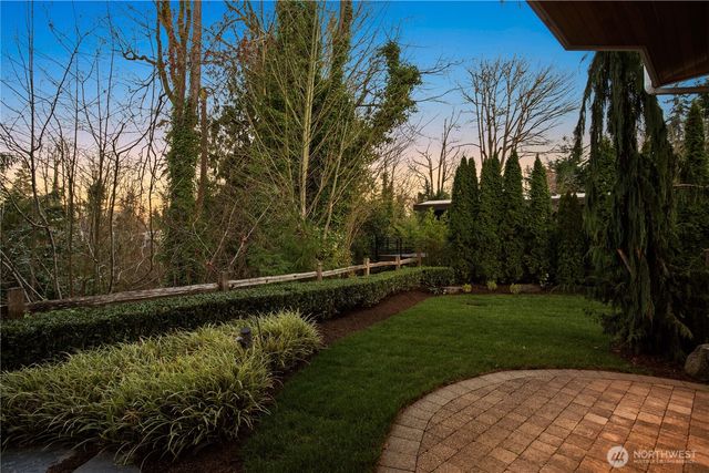 8612 SE 36th Street, Mercer Island, WA 98040