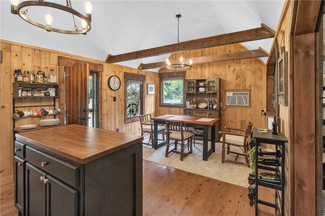 130 Maggie Rufus Lane, Westminster, SC 29693