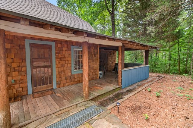 130 Maggie Rufus Lane, Westminster, SC 29693