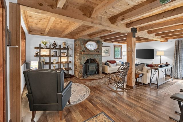 130 Maggie Rufus Lane, Westminster, SC 29693