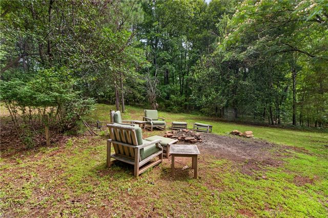 130 Maggie Rufus Lane, Westminster, SC 29693