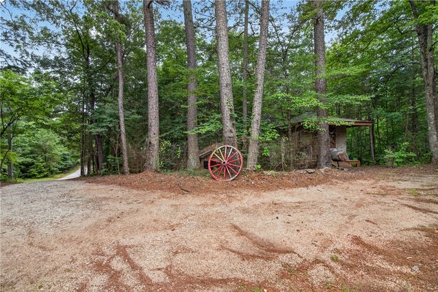 130 Maggie Rufus Lane, Westminster, SC 29693