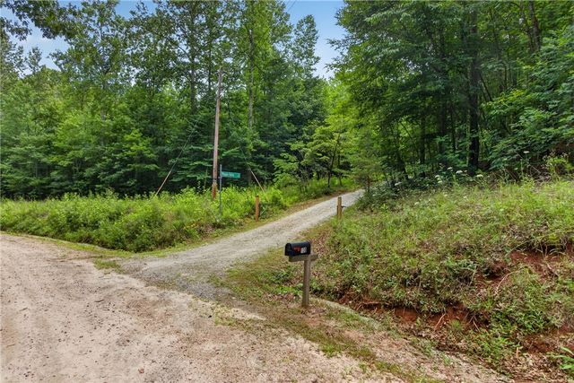 130 Maggie Rufus Lane, Westminster, SC 29693