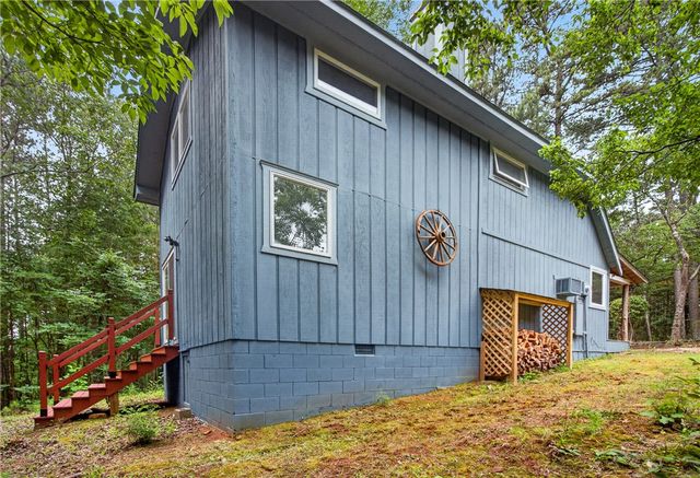 130 Maggie Rufus Lane, Westminster, SC 29693