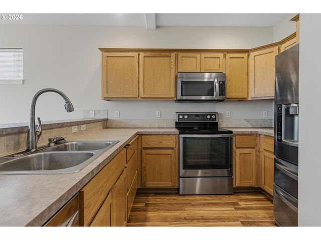 2439 Se 63RD Way, Hillsboro, OR 97123