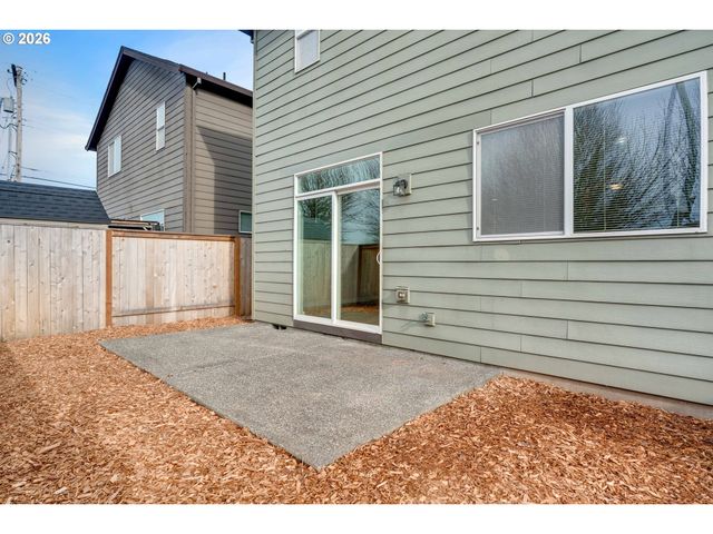 2439 Se 63RD Way, Hillsboro, OR 97123