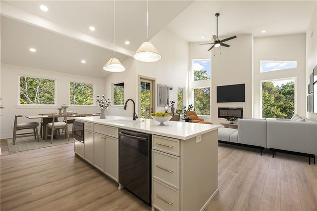 86 Cromarty Drive, Bella Vista, AR 72715