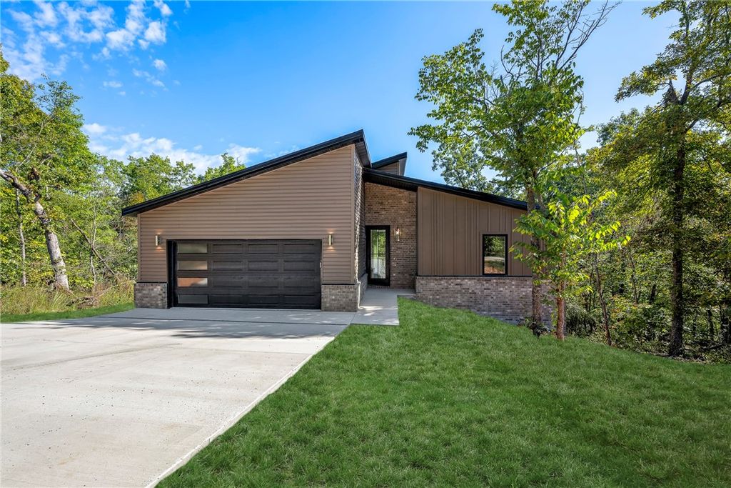 86 Cromarty Drive, Bella Vista, AR 72715