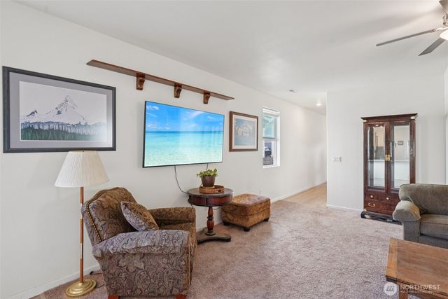 1312 W 17th Avenue, La Center, WA 98629