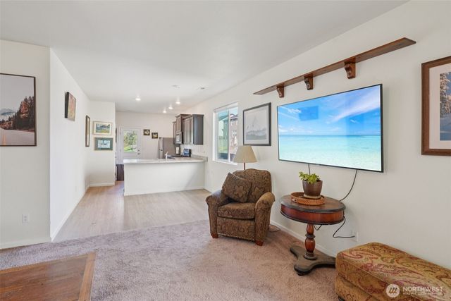 1312 W 17th Avenue, La Center, WA 98629