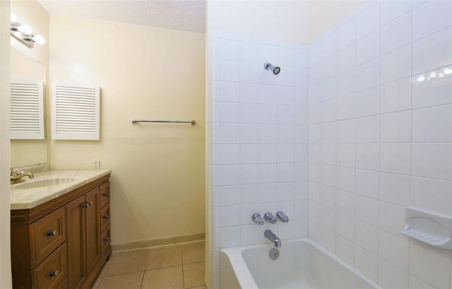 2115 E Weldon, Houston, TX 77032